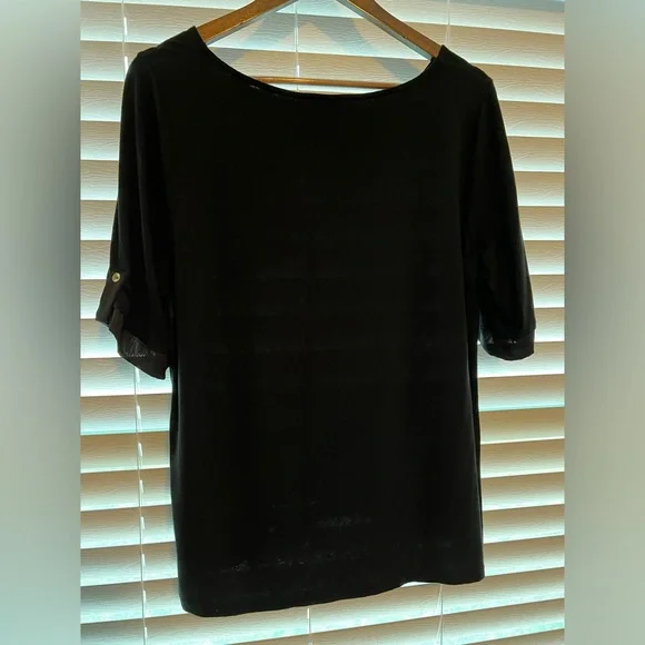 The Limited -Black mixed media dressy short sleeve blouse NWOT. Large - Picture 3 of 4